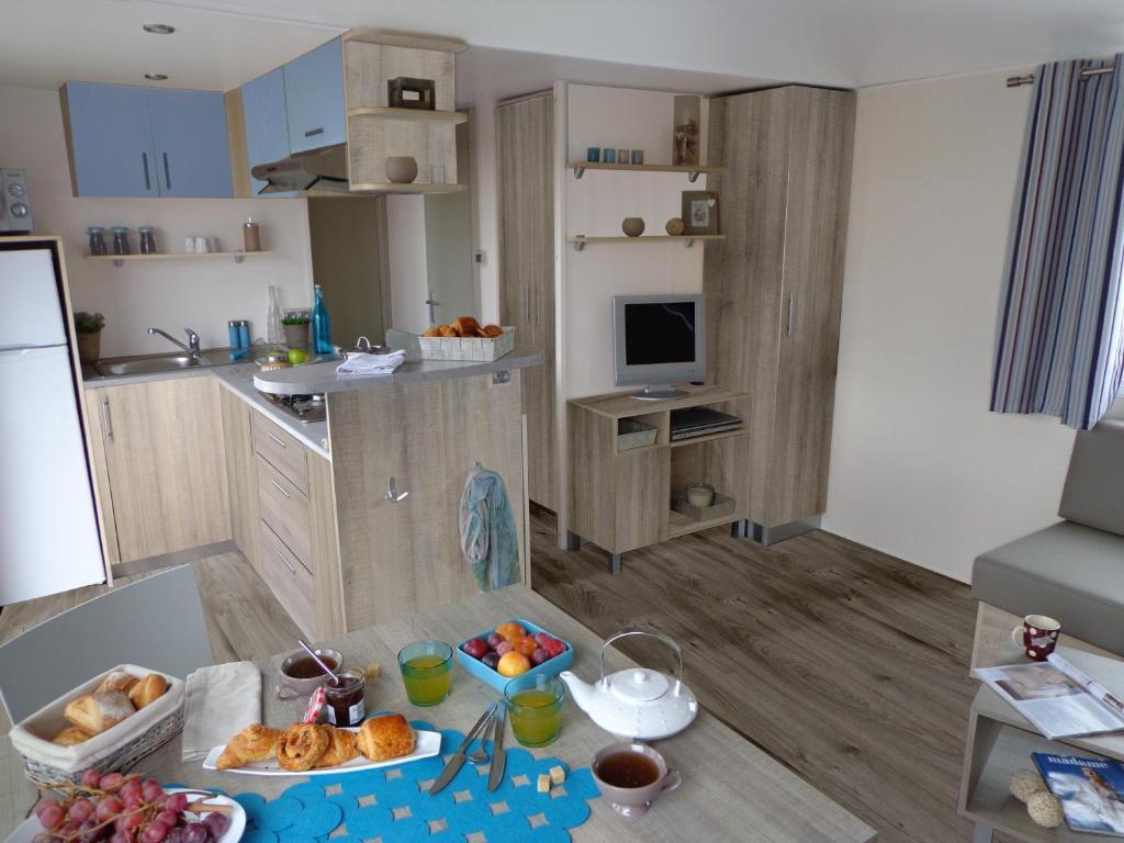 Camping La Belle Etoile Melun Room photo