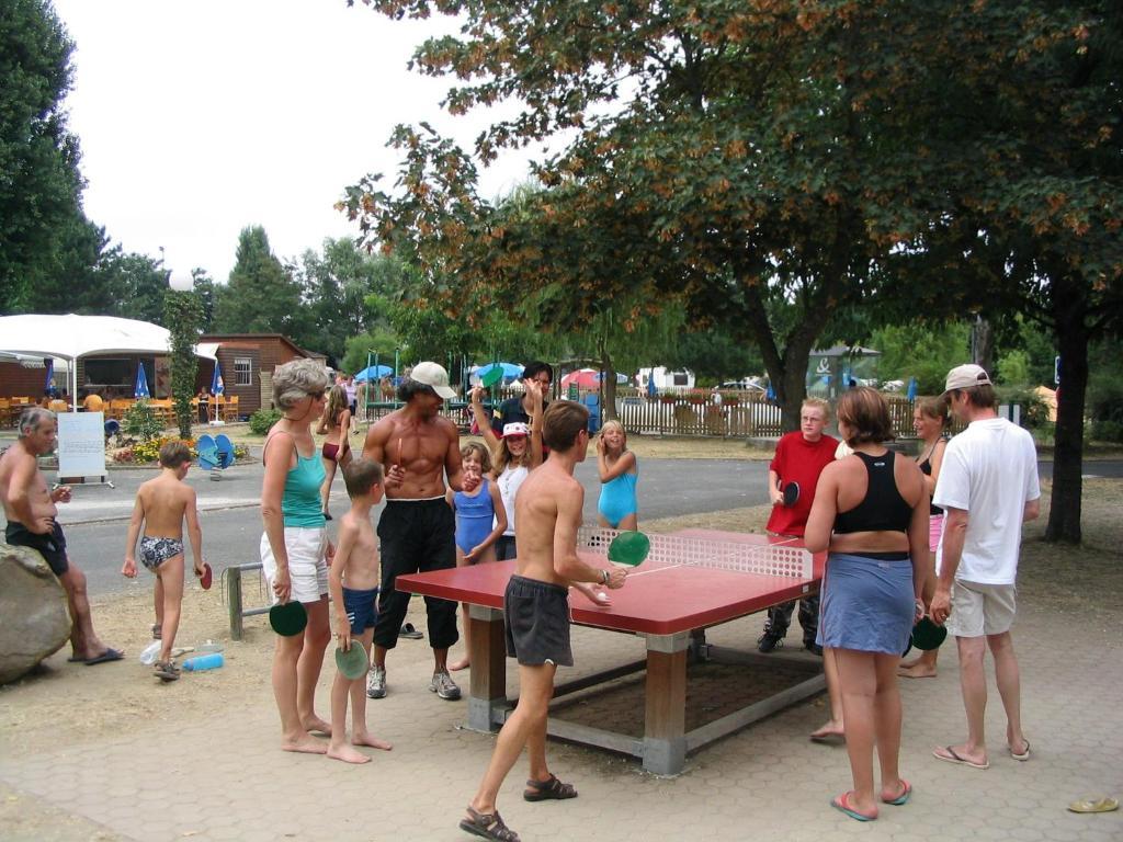 Camping La Belle Etoile Melun Exterior photo